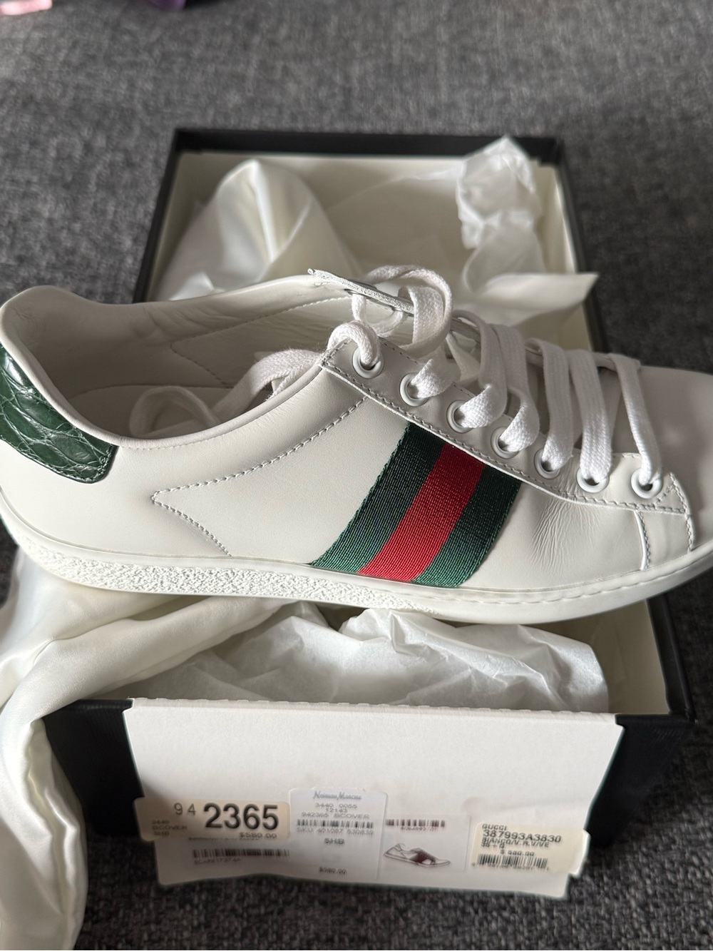 Gucci White Leather Sneakers with Green & Red Web Stripe